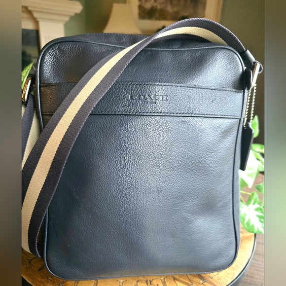 Coach Charles Black Leather Unisex Flight Bag F54782 - Picture 11 of 11